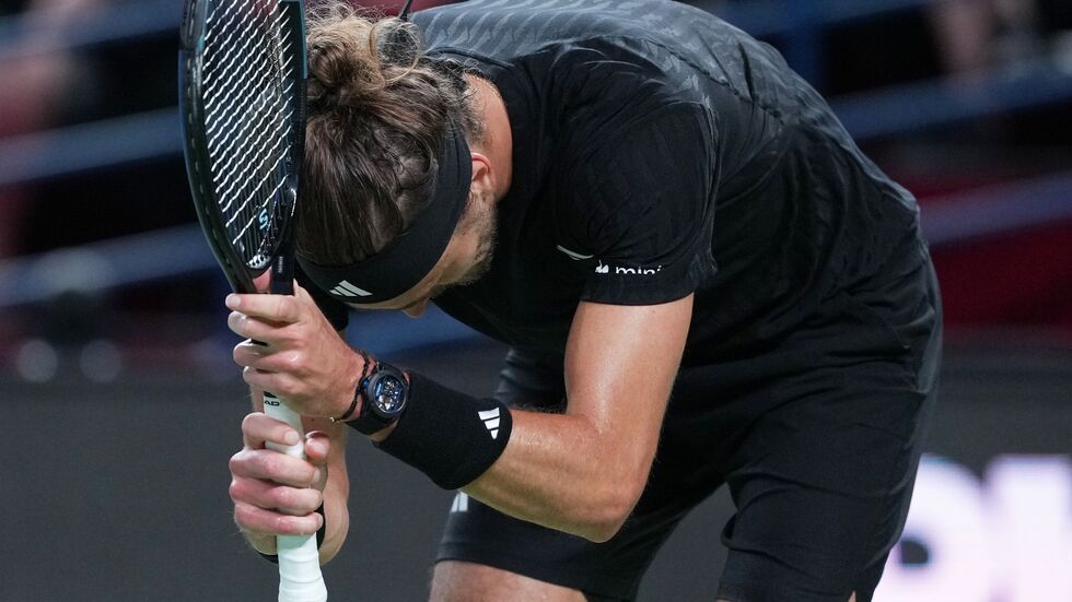 Alexander Zverev war in Shanghai am Ende seiner Kräfte. Alexander Zverev war in Shanghai am Ende seiner Kräfte.