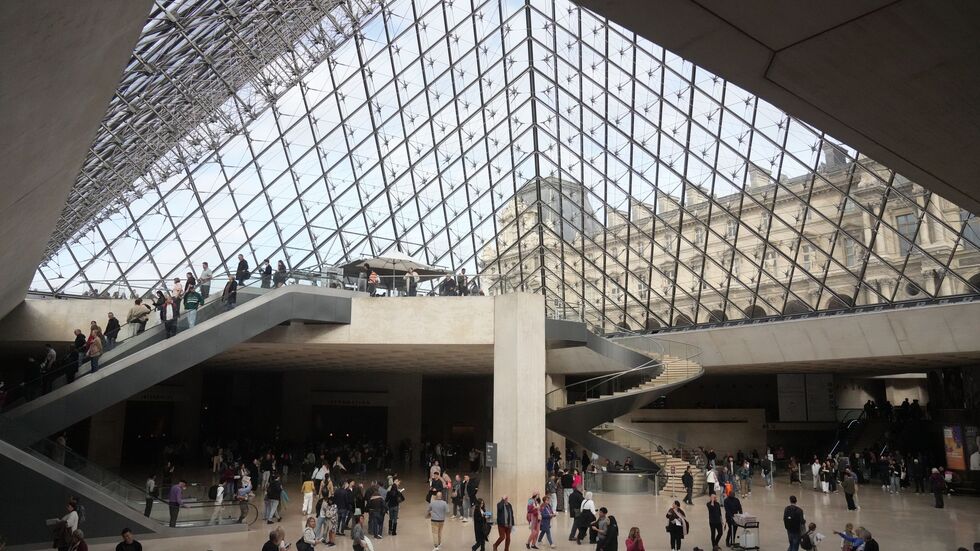 Das Alarmsystem im Louvre hat während des spektakulären Einbruchs funktioniert (Archivbild). Das Alarmsystem im Louvre hat während des spektakulären Einbruchs funktioniert (Archivbild).