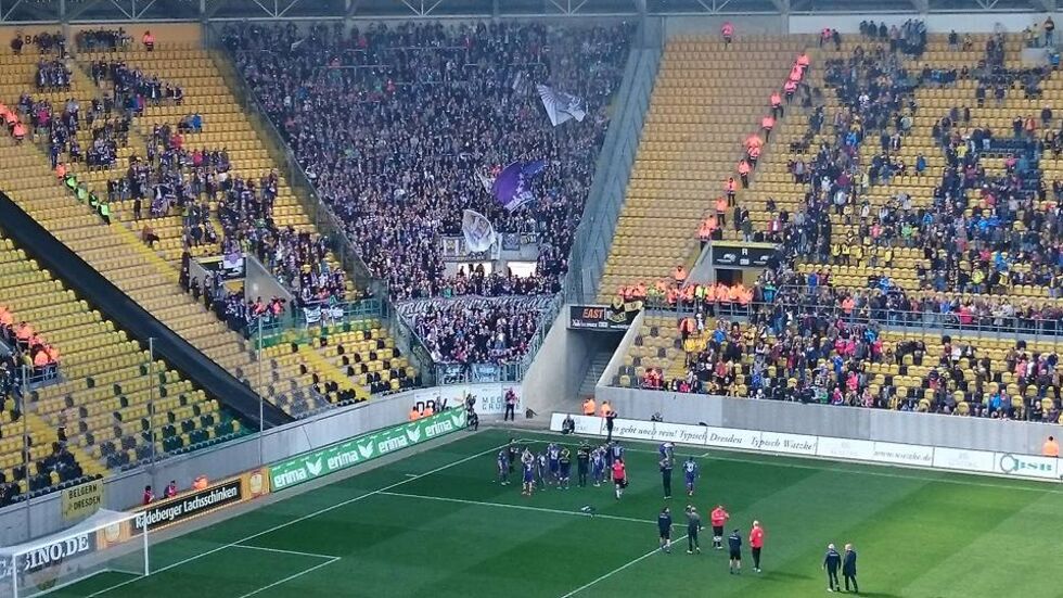 Erzge­birge Aue feiert den Einzug ins Endspiel des Sachsen­po­kals. (Foto: Redak­tion)