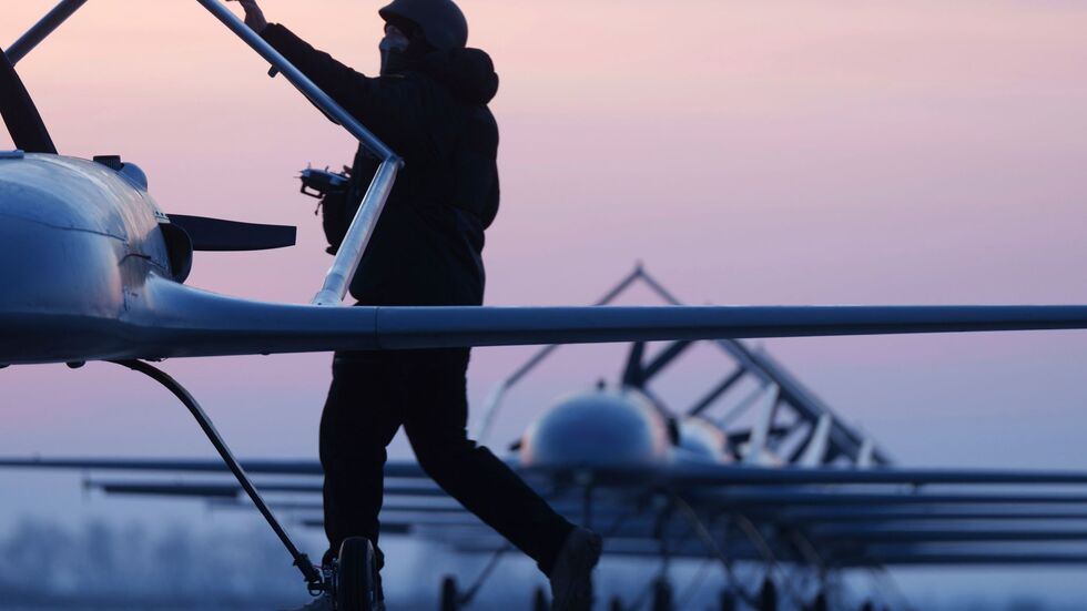 Die Ukraine greift in ihrem Abwehrkampf systematisch russische Raffinerien mit Kampfdrohnen an. (Archivbild) Die Ukraine greift in ihrem Abwehrkampf systematisch russische Raffinerien mit Kampfdrohnen an. (Archivbild)