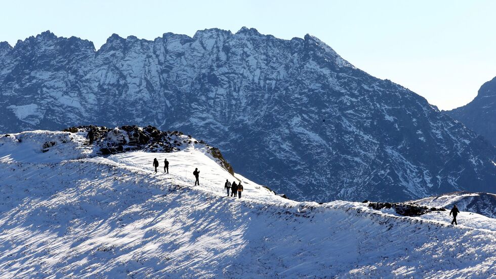 Verschneite Berge in der Hohen Tatra. (Archivbild) Verschneite Berge in der Hohen Tatra. (Archivbild)