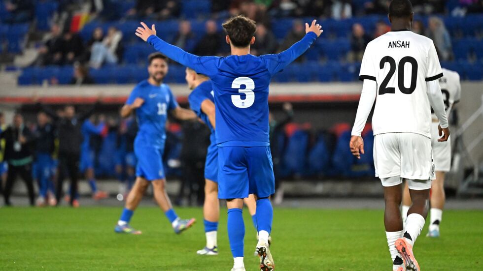 Die deutsche U21 erlebt gegen Griechenland eine unangenehme Überraschung. Die deutsche U21 erlebt gegen Griechenland eine unangenehme Überraschung.