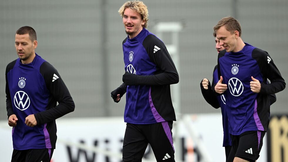Infekt überwunden: Nick Woltemade (M.) beim Abschlusstraining. Infekt überwunden: Nick Woltemade (M.) beim Abschlusstraining.
