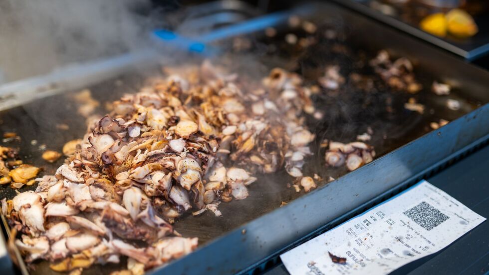 Den Fisch wird aus Mauretanien, Marokko und dem Senegal importiert. Den Fisch wird aus Mauretanien, Marokko und dem Senegal importiert.