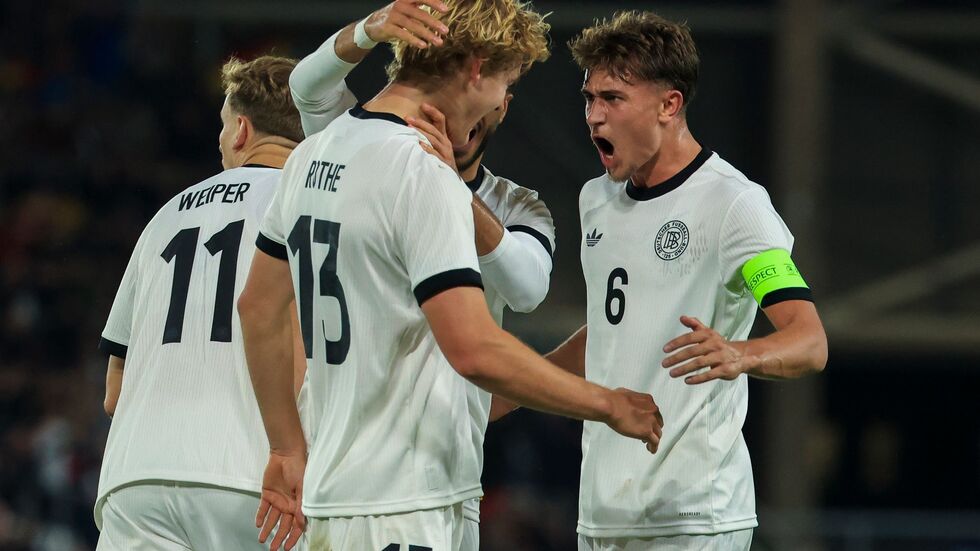 Nach der Pause hatte die deutsche Mannschaft kurz Grund zum Jubeln. Nach der Pause hatte die deutsche Mannschaft kurz Grund zum Jubeln.