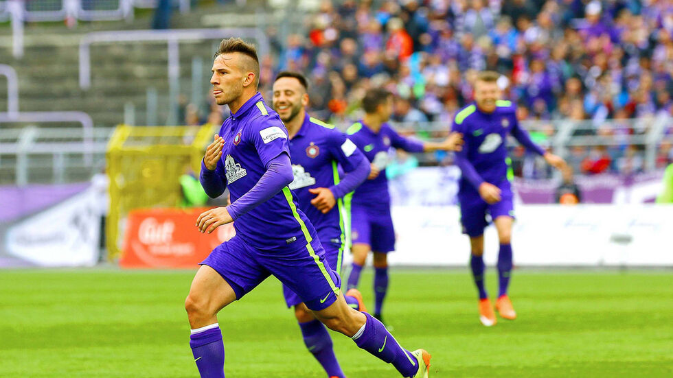 Simon Skarla­tidis bejubelt seinen Treffer zum 2:0. (Foto: Imago/Kruczynski) Simon Skarlatidis bejubelt seinen Treffer zum 2:0. (Foto: Imago/Kruczynski)