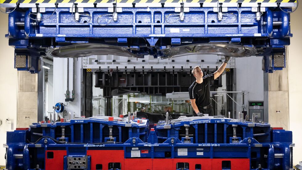 Vor zehn Jahren übernahm Porsche den Standort von Kuka.