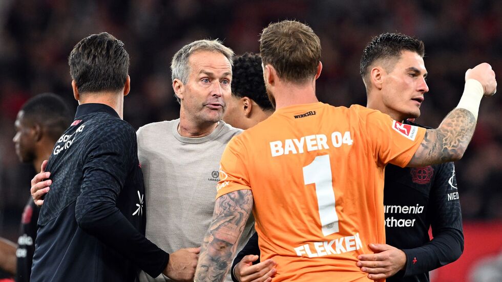 Kasper Hjulmand freut sich über ein gelungenes Debüt bei Bayer Leverkusen. Kasper Hjulmand freut sich über ein gelungenes Debüt bei Bayer Leverkusen.