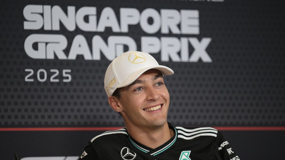 Fahrersprecher George Russell begrüßt die neue Hitze-Regel der Formel 1. Fahrersprecher George Russell begrüßt die neue Hitze-Regel der Formel 1.