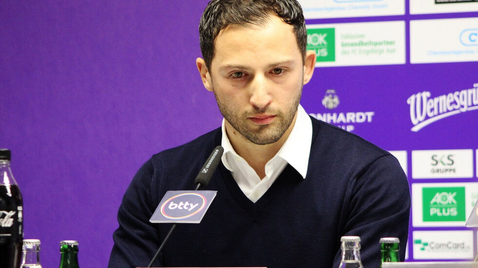 Domenico Tedesco solls richten. Foto: Sindy Einhorn Domenico Tedesco solls richten. Foto: Sindy Einhorn