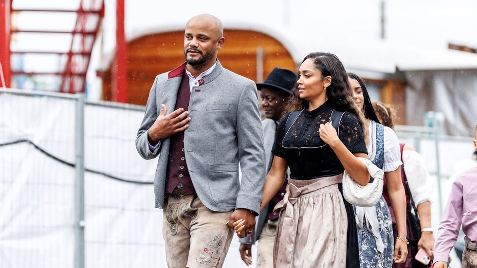Bayern-Trainer Vincent Kompany nahm nicht nur seine Frau Carla auf die Wiesn mit. Bayern-Trainer Vincent Kompany nahm nicht nur seine Frau Carla auf die Wiesn mit.