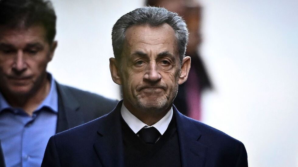 Ex-Präsident Sarkozy hat seine Haft angetreten. Ex-Präsident Sarkozy hat seine Haft angetreten.