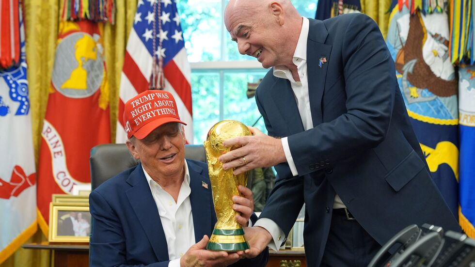 US-Präsident Donald Trump hat einen engen Draht zu FIFA-Chef Infantino. (Archivbild) US-Präsident Donald Trump hat einen engen Draht zu FIFA-Chef Infantino. (Archivbild)
