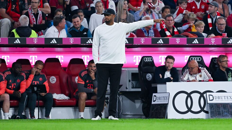 Bayern-Trainer Vincent Kompany erlebte beim Wiedersehen mit seinem Ex-Club HSV einen entspannten Abend am Spielfeldrand. Bayern-Trainer Vincent Kompany erlebte beim Wiedersehen mit seinem Ex-Club HSV einen entspannten Abend am Spielfeldrand.