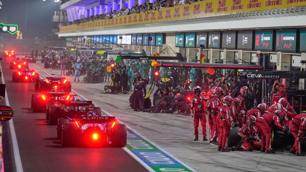 Nur McLaren verzichtete auf einen Reifenwechsel während einer Safety-Car-Phase.