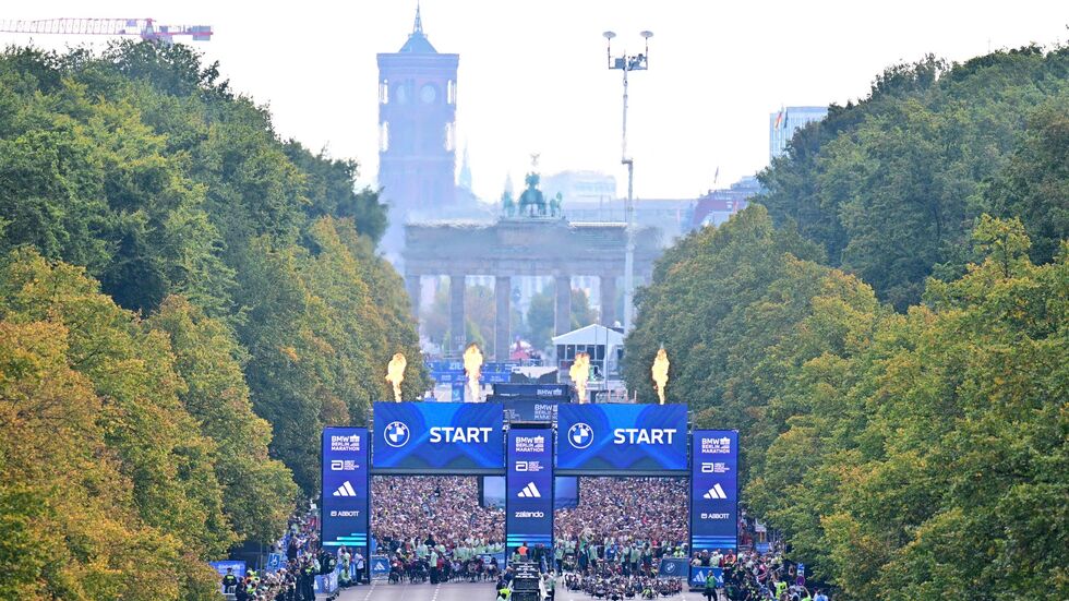 Mehr als 55.000 Läuferinnen und Läufer hatten sich für den Berlin-Marathon angemeldet. Mehr als 55.000 Läuferinnen und Läufer hatten sich für den Berlin-Marathon angemeldet.