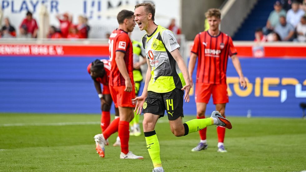 Maximilian Beier traf für Dortmund im Spiel beim 1. FC Heidenheim Maximilian Beier traf für Dortmund im Spiel beim 1. FC Heidenheim