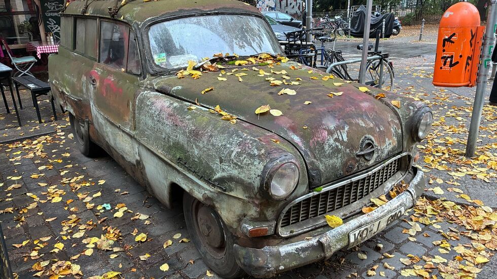 Bloß nicht waschen - dieser Opel ist ein Experiment. Bloß nicht waschen - dieser Opel ist ein Experiment.