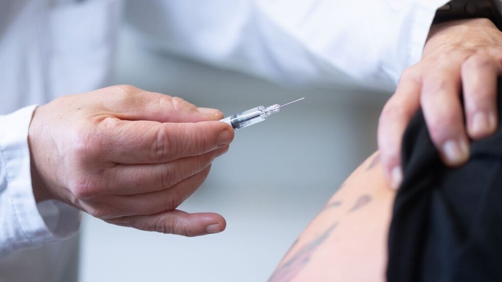 In Sachsen wurden vier Prozent der mutmaßlichen Corona-Impfschäden anerkannt (Symbolbild).