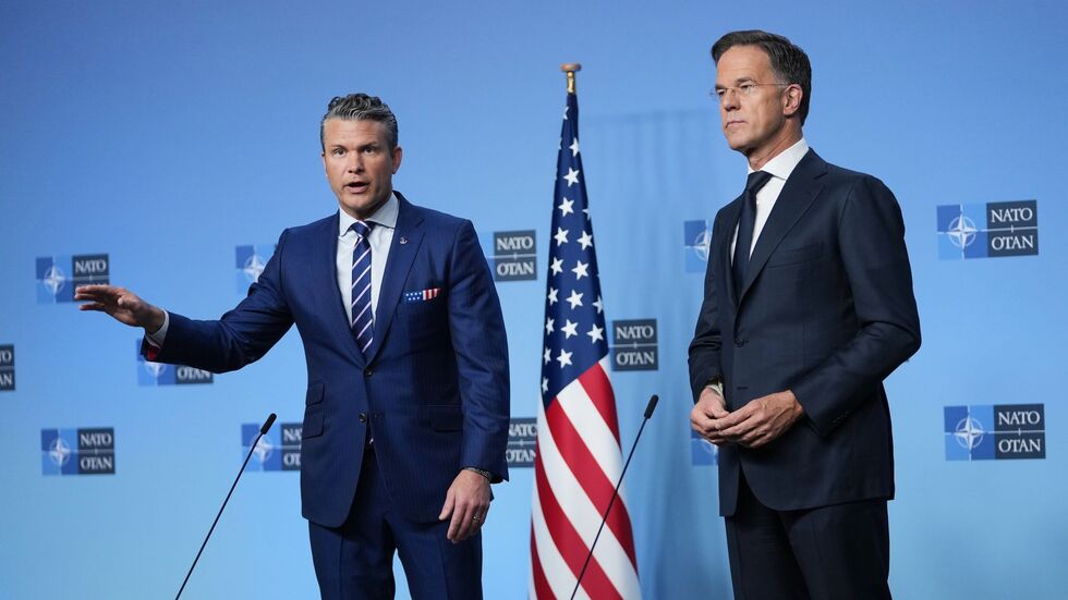 Will, dass die Europäer US-Waffenlieferungen für die Ukraine bezahlen: US-Verteidigungsminister Pete Hegseth (l), hier mit Nato-Generalsekretär Mark Rutte. Will, dass die Europäer US-Waffenlieferungen für die Ukraine bezahlen: US-Verteidigungsminister Pete Hegseth (l), hier mit Nato-Generalsekretär Mark Rutte.