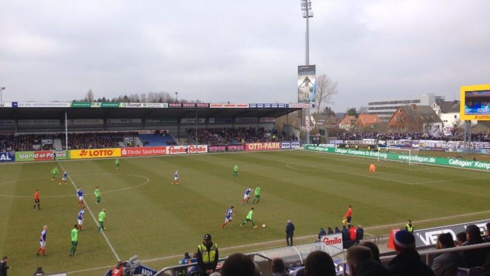 Erzge­birge Aue verliert in Kiel mit 0:3. (Foto: Redak­tion)