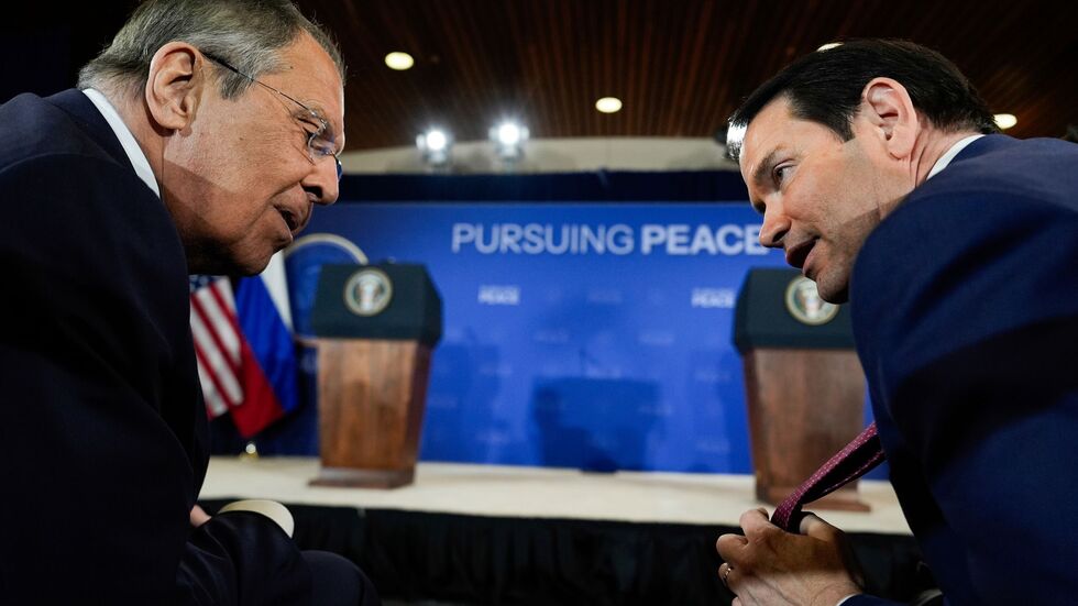 Die Außenminister Russlands und der USA sollen ein Treffen der Präsidenten Putin und Trump vorbereiten. (Archivbild) Die Außenminister Russlands und der USA sollen ein Treffen der Präsidenten Putin und Trump vorbereiten. (Archivbild)