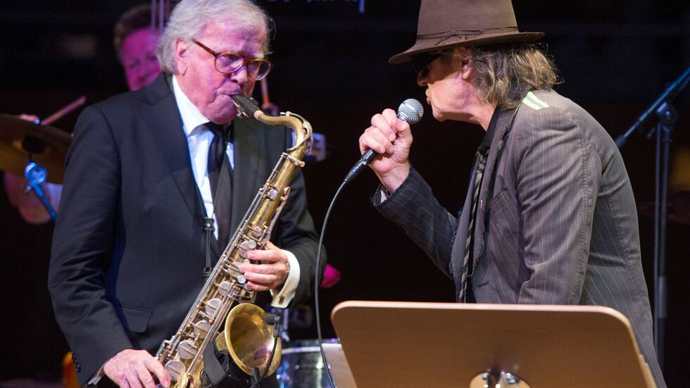 Saxophonist Klaus Doldinger machte auch mit Udo Lindenberg Musik - hier 2016 in Düsseldorf. (Archivbild)  Saxophonist Klaus Doldinger machte auch mit Udo Lindenberg Musik - hier 2016 in Düsseldorf. (Archivbild)