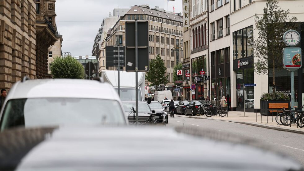 Unter anderem in Hamburg wurden Objekte durchsucht. Unter anderem in Hamburg wurden Objekte durchsucht.