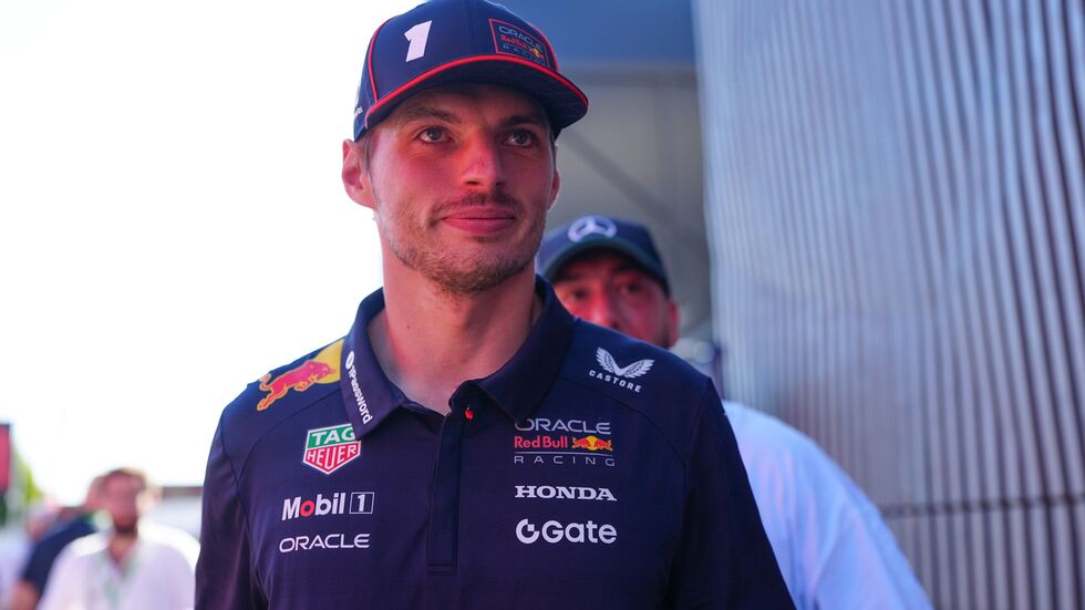 Verstappen schwärmt nach wie vor von der Red-Bull-Familie. Verstappen schwärmt nach wie vor von der Red-Bull-Familie.