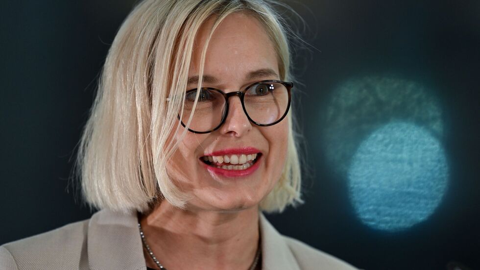 Christiane Schenderlein (CDU) ist Staatsministerin für Sport und Ehrenamt. Sie wird zusammen mit Steinmeier live beim EM-Finale der deutschen Basketballer in Riga dabei sein. (Archivfoto) Christiane Schenderlein (CDU) ist Staatsministerin für Sport und Ehrenamt. Sie wird zusammen mit Steinmeier live beim EM-Finale der deutschen Basketballer in Riga dabei sein. (Archivfoto)