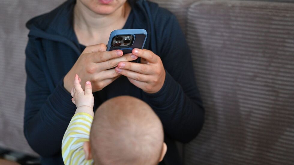 Einige Influencer teilen nicht nur ihr eigenes Leben, sondern auch das ihrer Kinder mit ihren Followern. (Archivbild)  Einige Influencer teilen nicht nur ihr eigenes Leben, sondern auch das ihrer Kinder mit ihren Followern. (Archivbild)
