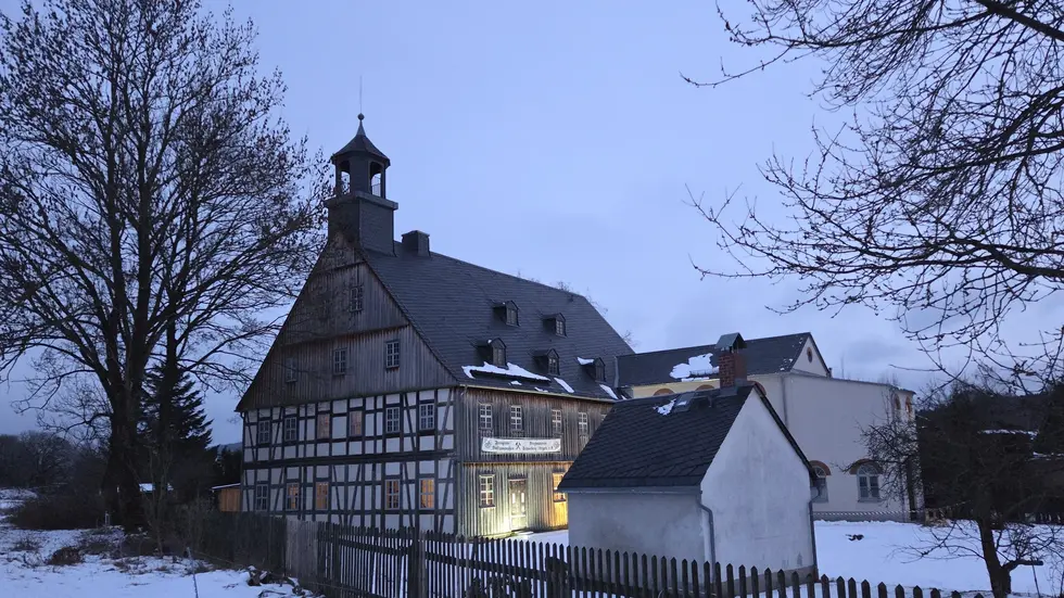 Auch in Wolfgangsmaßen gab es ein Pochwerk zum Zerkleinern des Erzes. Auch in Wolfgangsmaßen gab es ein Pochwerk zum Zerkleinern des Erzes.