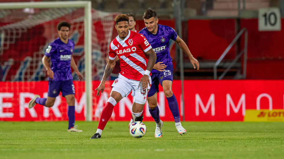Nach 90 Minuten hatten die Lausitzer letztlich die Nase vorn. Nach 90 Minuten hatten die Lausitzer letztlich die Nase vorn.