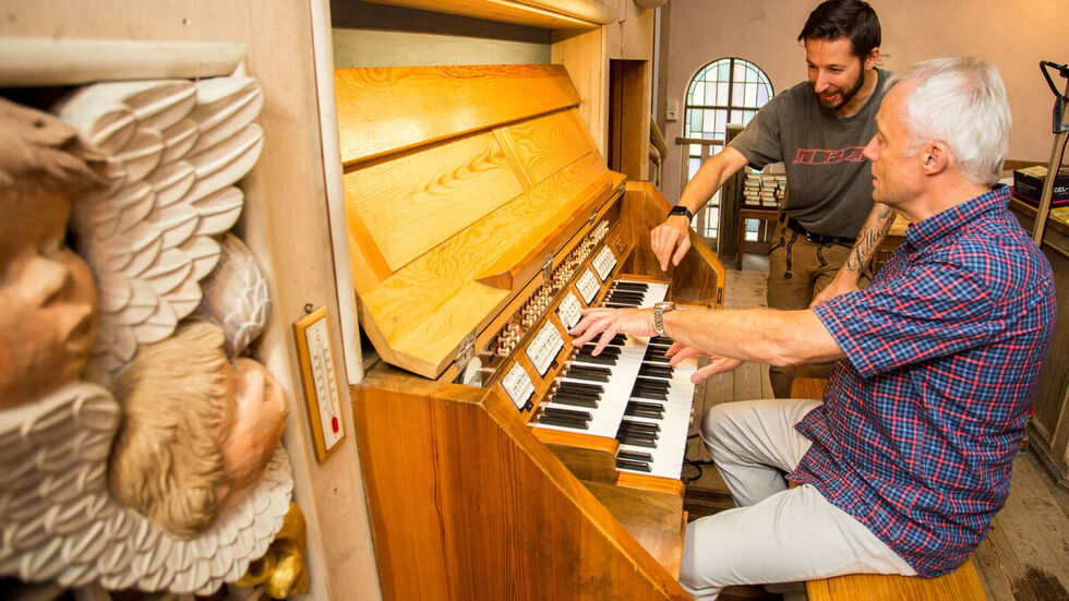 Über 1000 verstaubte Pfeifen der Mauersberger Orgel wurden gereinigt und wiedereingesetzt. © Jan Görner Über 1000 verstaubte Pfeifen der Mauersberger Orgel wurden gereinigt und wiedereingesetzt. © Jan Görner