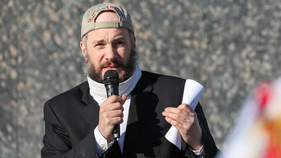 Vorsitzender der "Freien Sachsen" ist Martin Kohlmann von der Vereinigung "Pro Chemnitz". Vorsitzender der "Freien Sachsen" ist Martin Kohlmann von der Vereinigung "Pro Chemnitz".