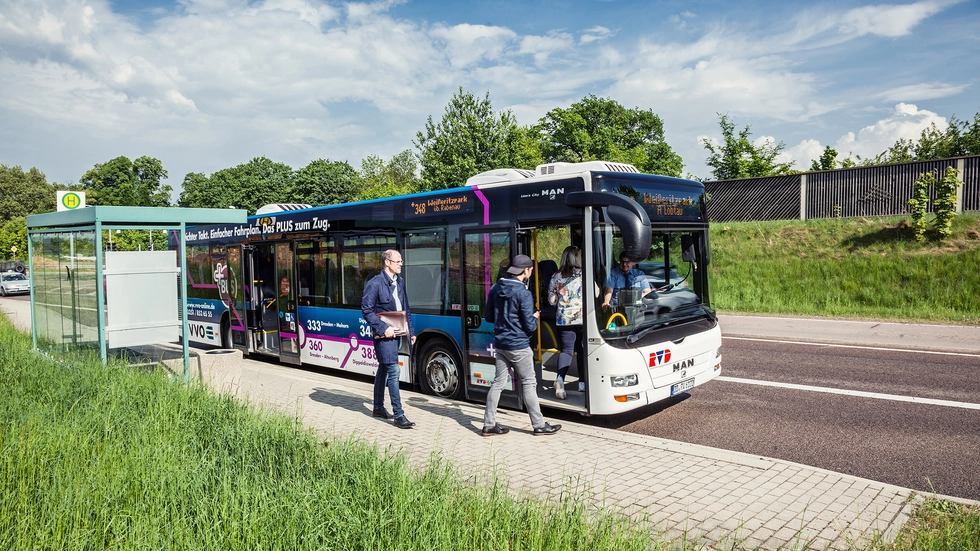 Plus-Bus auf dem Land (Foto: L. Neumann)