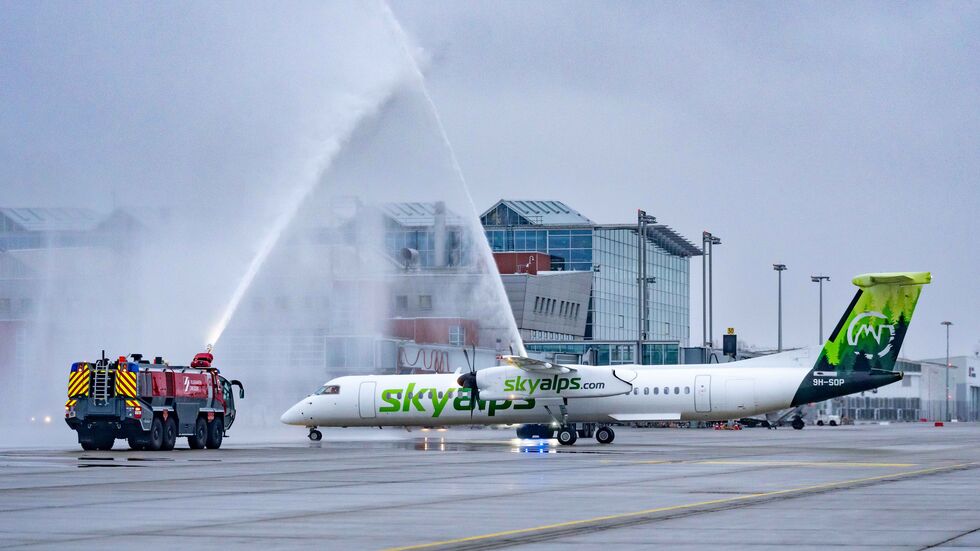 Die obligatorische Flugzeugdusche Die obligatorische Flugzeugdusche
