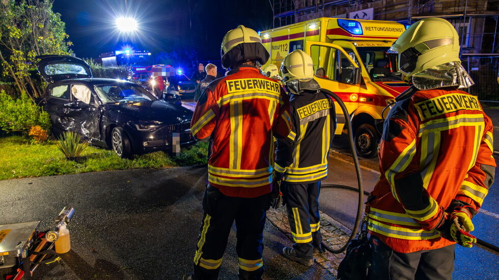 Die Freiwillige Feuerwehr Bad Schlema war mit mehreren Einsatzkräften vor Ort. Die Freiwillige Feuerwehr Bad Schlema war mit mehreren Einsatzkräften vor Ort.