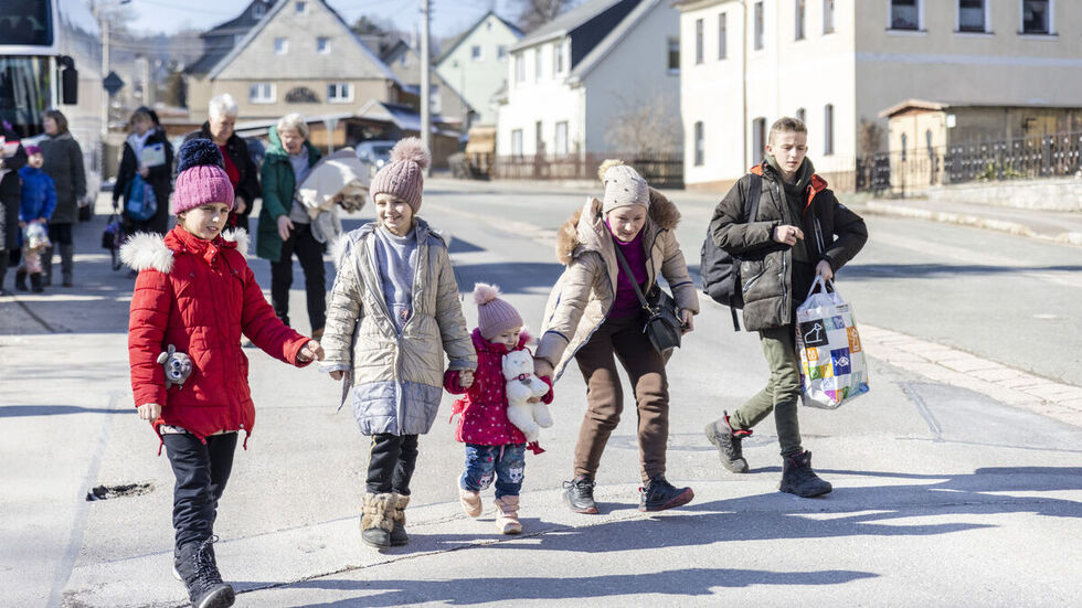Kinder bei ihrer Ankunft in Hermannsdorf.