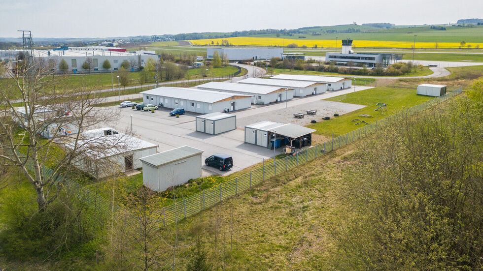 Das Containerdorf in Jahnsdorf erhitzt die Gemüter. © Georg-Ulrich Dostmann/ERZ-Foto Das Containerdorf in Jahnsdorf erhitzt die Gemüter. © Georg-Ulrich Dostmann/ERZ-Foto