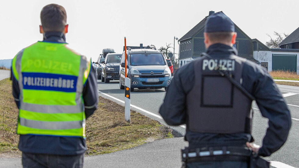 Kontrolliert wurde am Sonntag zwischen 10 Uhr und 14 uhr. Kontrolliert wurde am Sonntag zwischen 10 Uhr und 14 uhr.