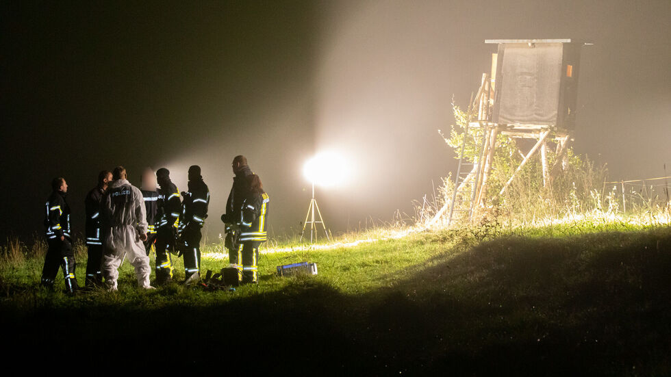 Der Einsatz dauerte bis gegen 1 Uhr in der Nacht. Der Einsatz dauerte bis gegen 1 Uhr in der Nacht.