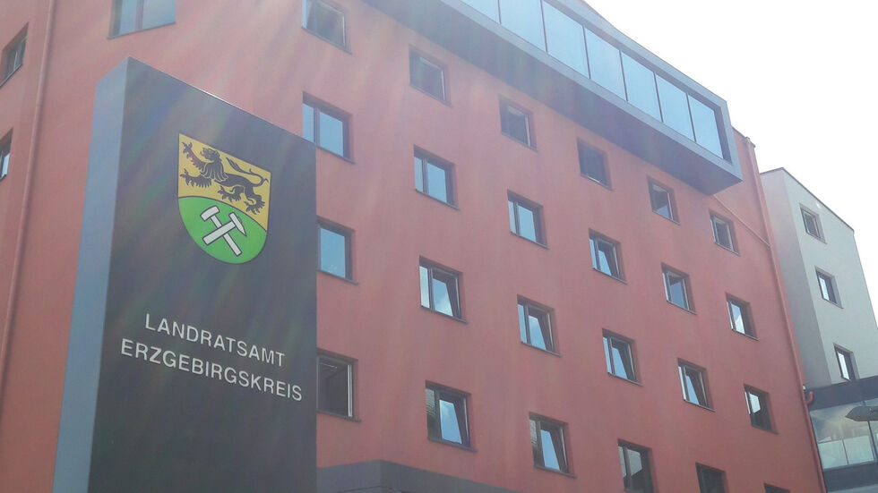 Das Landratsamt in Annaberg-Buchholz. Das Landratsamt in Annaberg-Buchholz.