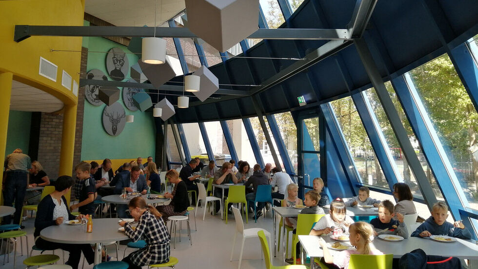 Künftig können in der neuen Mensa zum Beispiel auch Elternabende stattfinden. Foto: SVF/Eberbach. Künftig können in der neuen Mensa zum Beispiel auch Elternabende stattfinden. Foto: SVF/Eberbach.