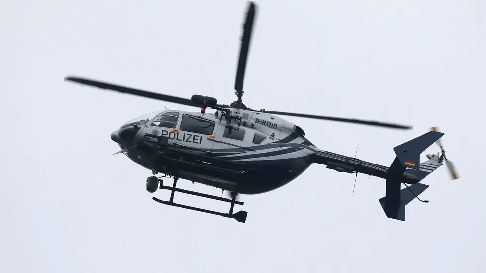 Montagabend zog ein Polizeihubschrauber über Aue seine Kreise - auf der Suche nach einer Vermissten.