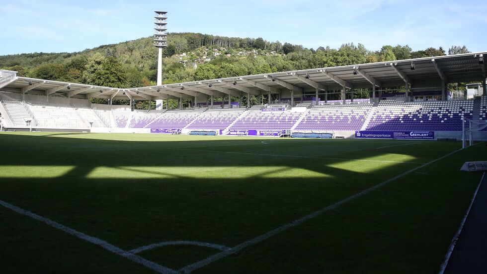 Zum Heimspiel gegen Sandhausen herrscht Geisteratmosphäre.