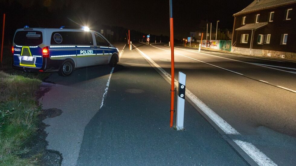 Montagabend gegen Mitternacht an der Grenze in Oberwiesenthal. Montagabend gegen Mitternacht an der Grenze in Oberwiesenthal.