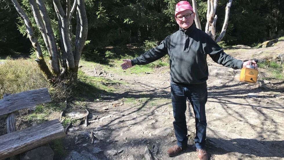 Steffen Konkol, besser bekannt als Kaffee-Kurt, am Standort seines Waldcafés.