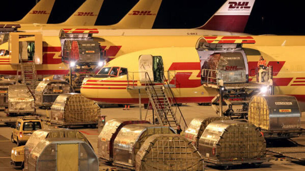 Am Frachtzentrum vom Flughafen Leipzig/Halle explodierte letzten Sommer ein Paket, dass aus Litauen gekommen war. Die Spur zu den Hintermännern der mutmaßlichen Täter führt offenbar zum russischen Geheimdienst.