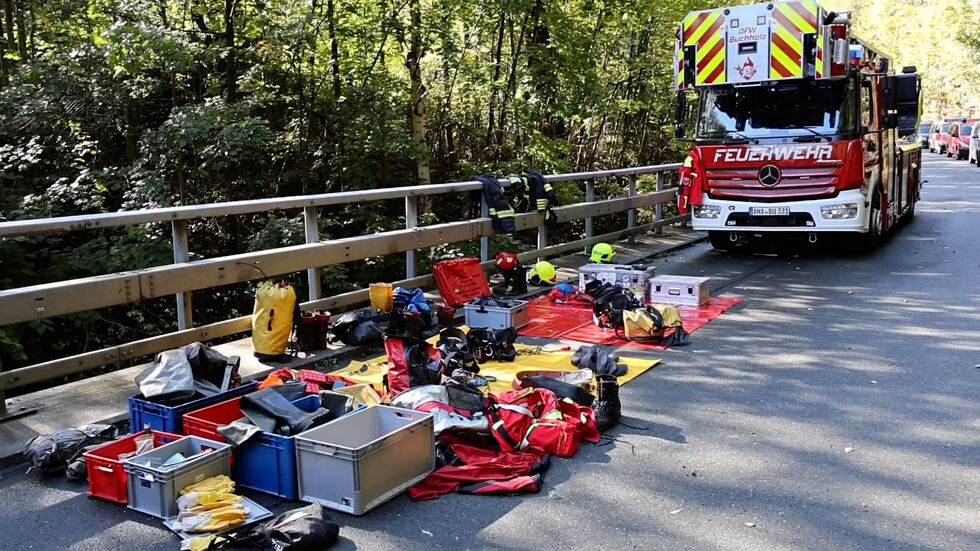 Die Einsatzstelle befindet sich auf der Sehmatalstraße in Annaberg-Buchholz. Die Einsatzstelle befindet sich auf der Sehmatalstraße in Annaberg-Buchholz.